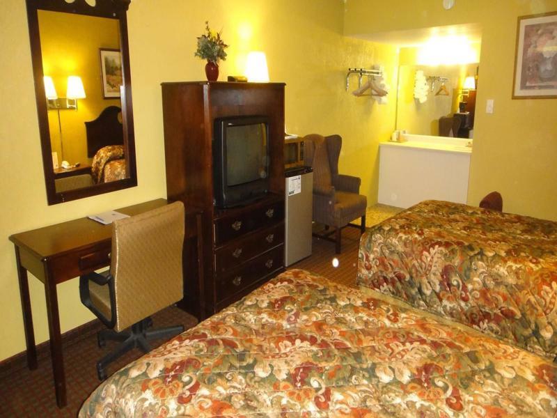 Relax Inn St. Robert Экстерьер фото